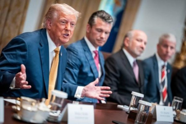 博远配资 美媒爆料：特朗普私下重点讨论的不是毒品，而是马杜罗的命运和石油